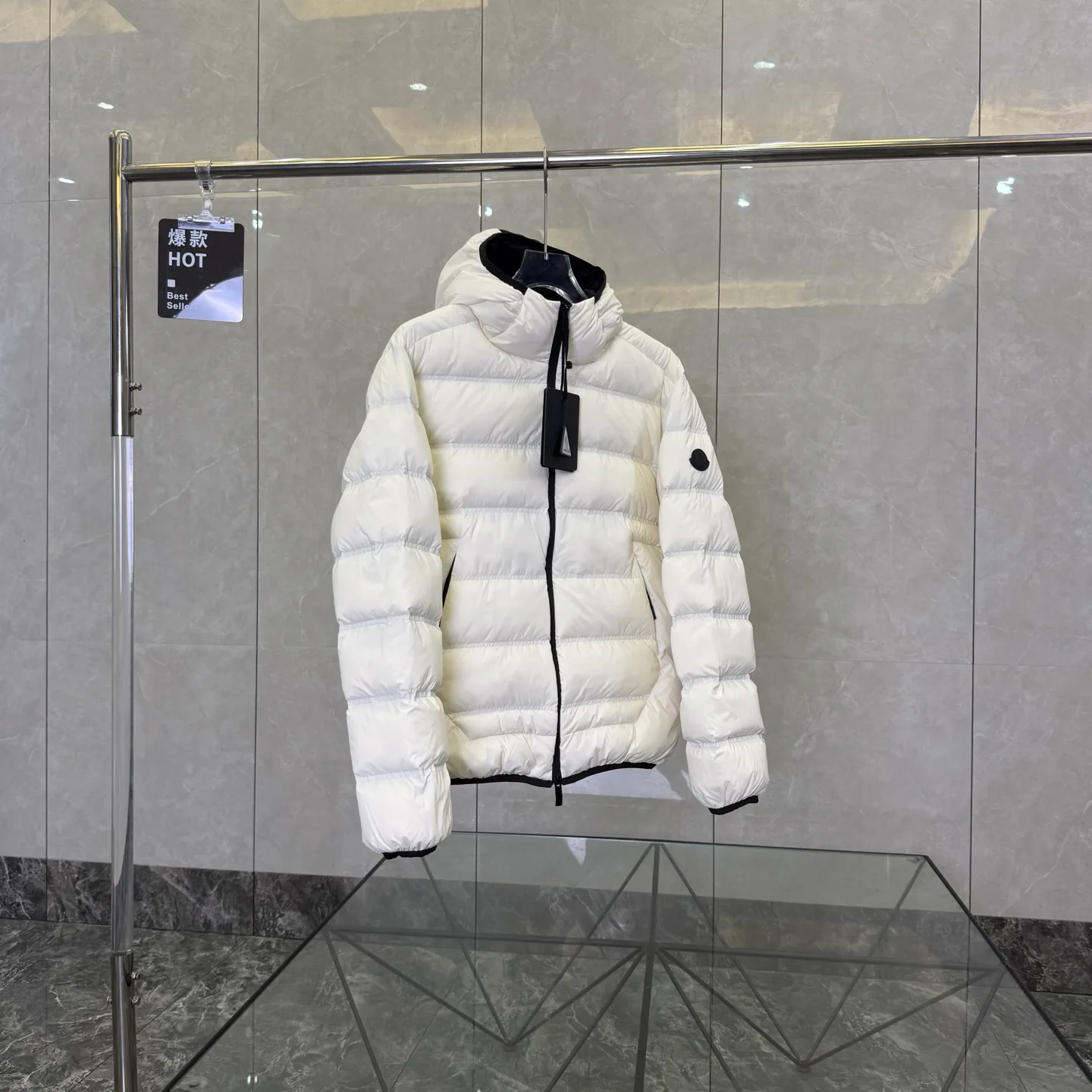 Куртки И Пуховики Женские Moncler 18606738
