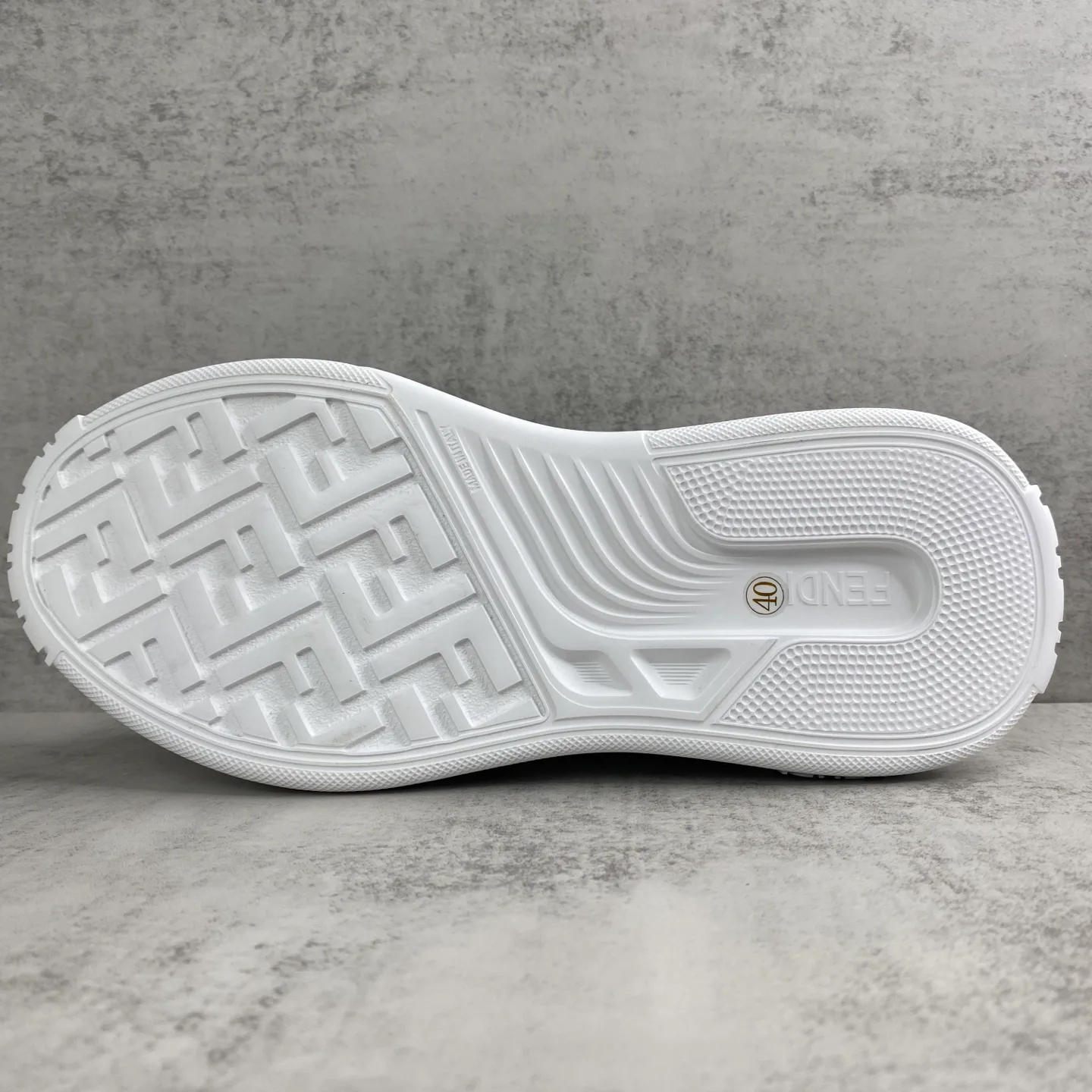 Кроссовки Мужские Fendi 275353