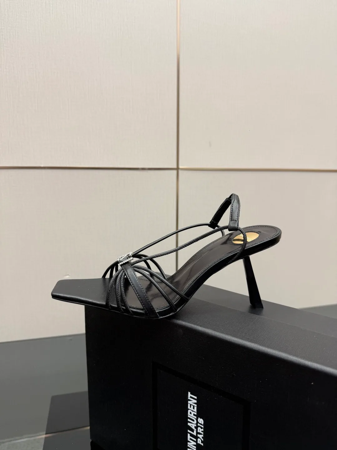 Босоножки Женские Saint Laurent 1435315