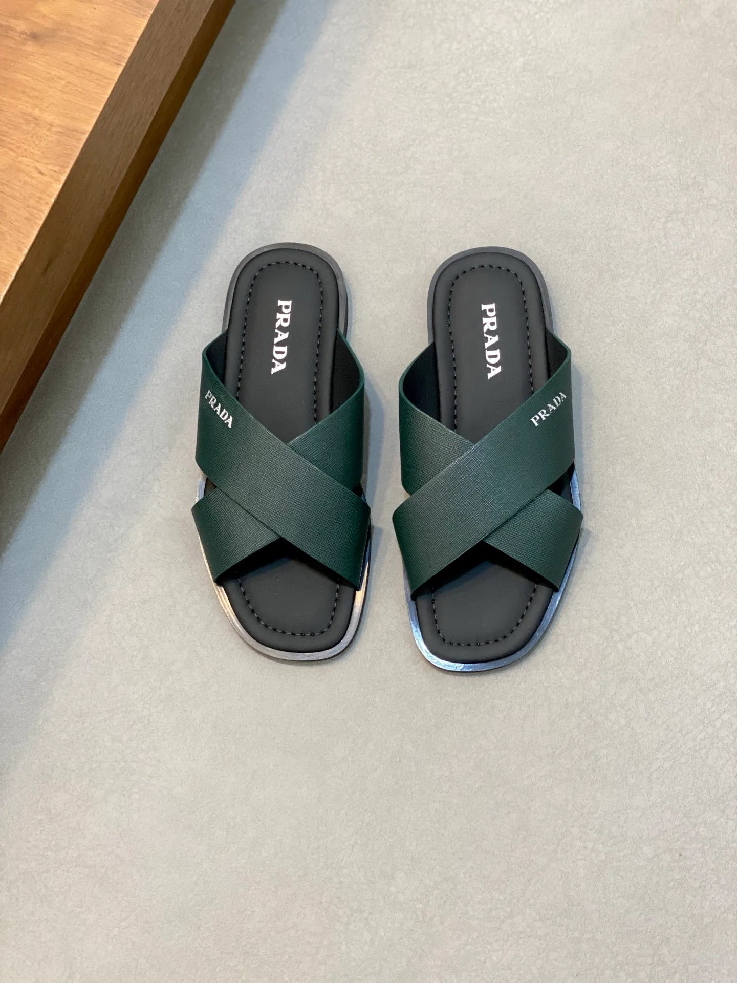 Шлепанцы Мужские Prada 27604