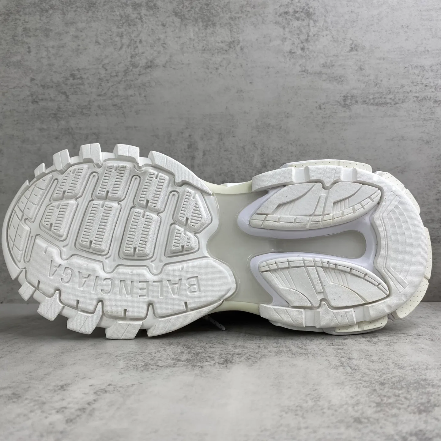 Кроссовки Женские Balenciaga 13193952