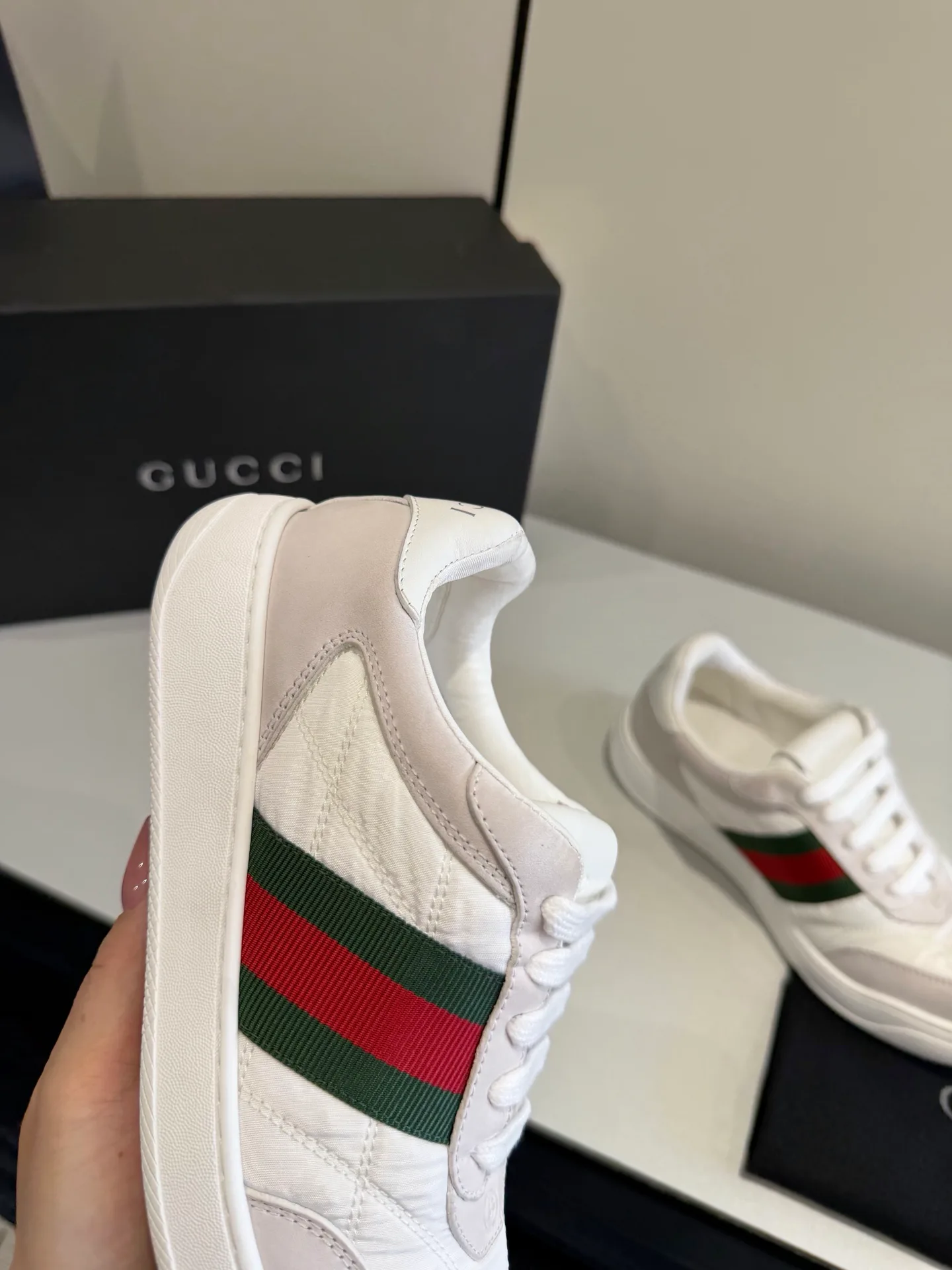 Кроссовки Женские Gucci 18369657