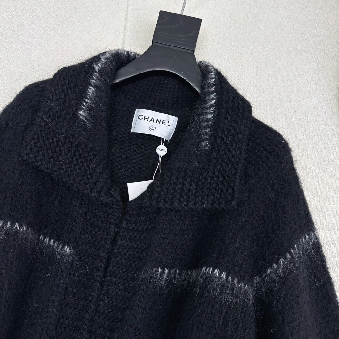 Куртки И Пуховики Женские Chanel 9731355