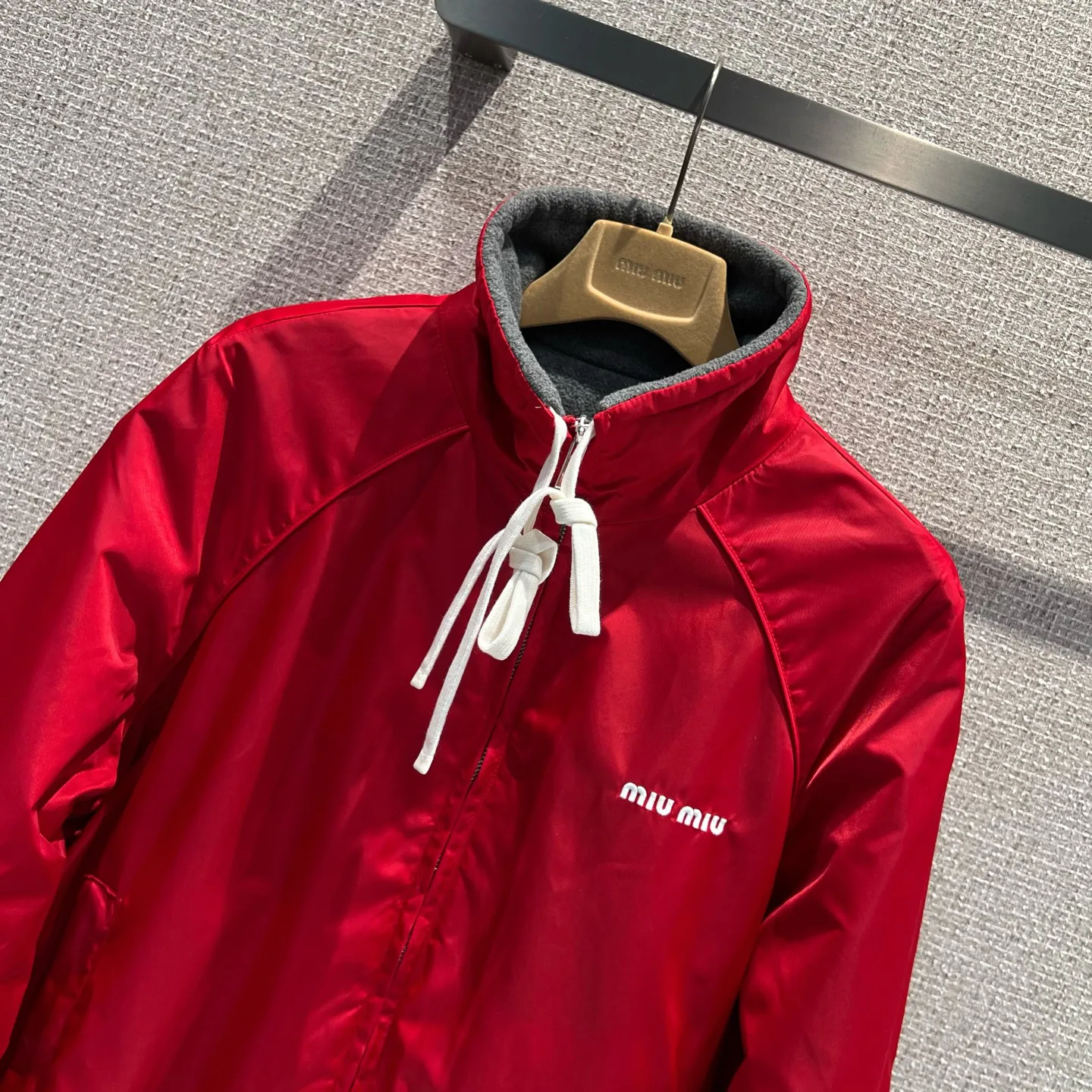 Куртки И Пуховики Женские Miu Miu 5414364