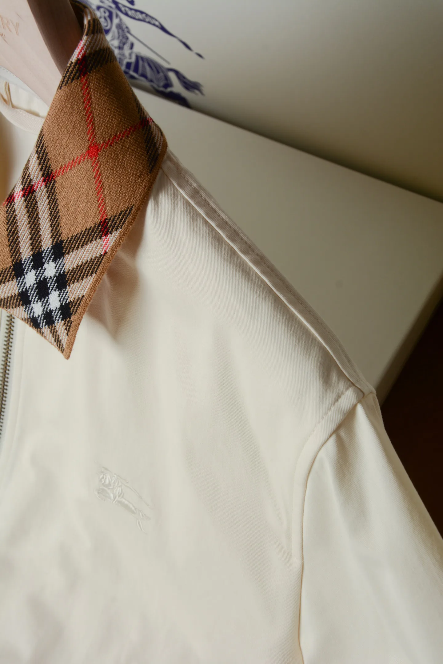 Куртки И Пуховики Женские Burberry 18386470