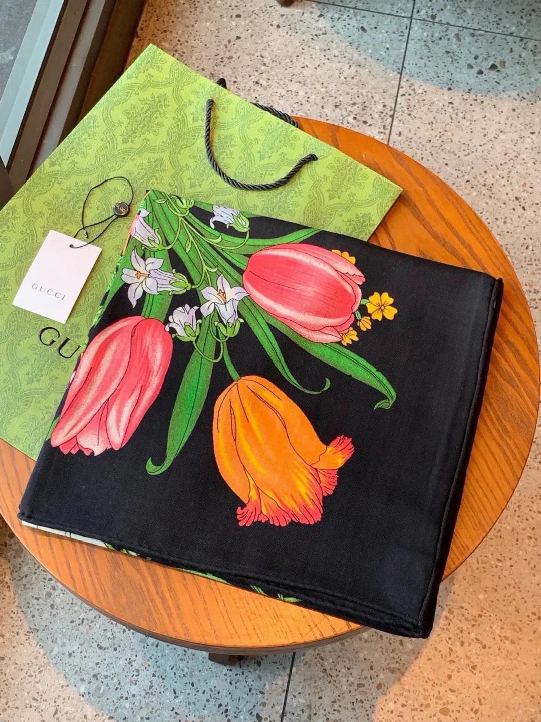 Платки Gucci 18322226