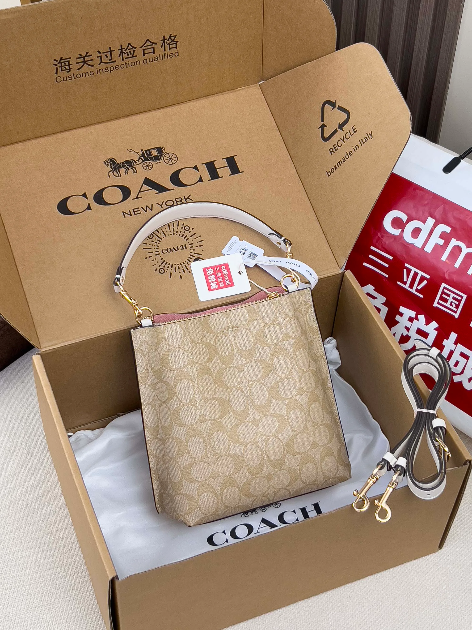 Классические Сумки Женские Coach 11204156