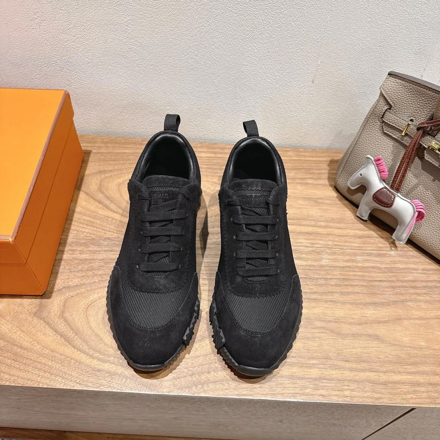 Кроссовки Женские Hermes 18729702
