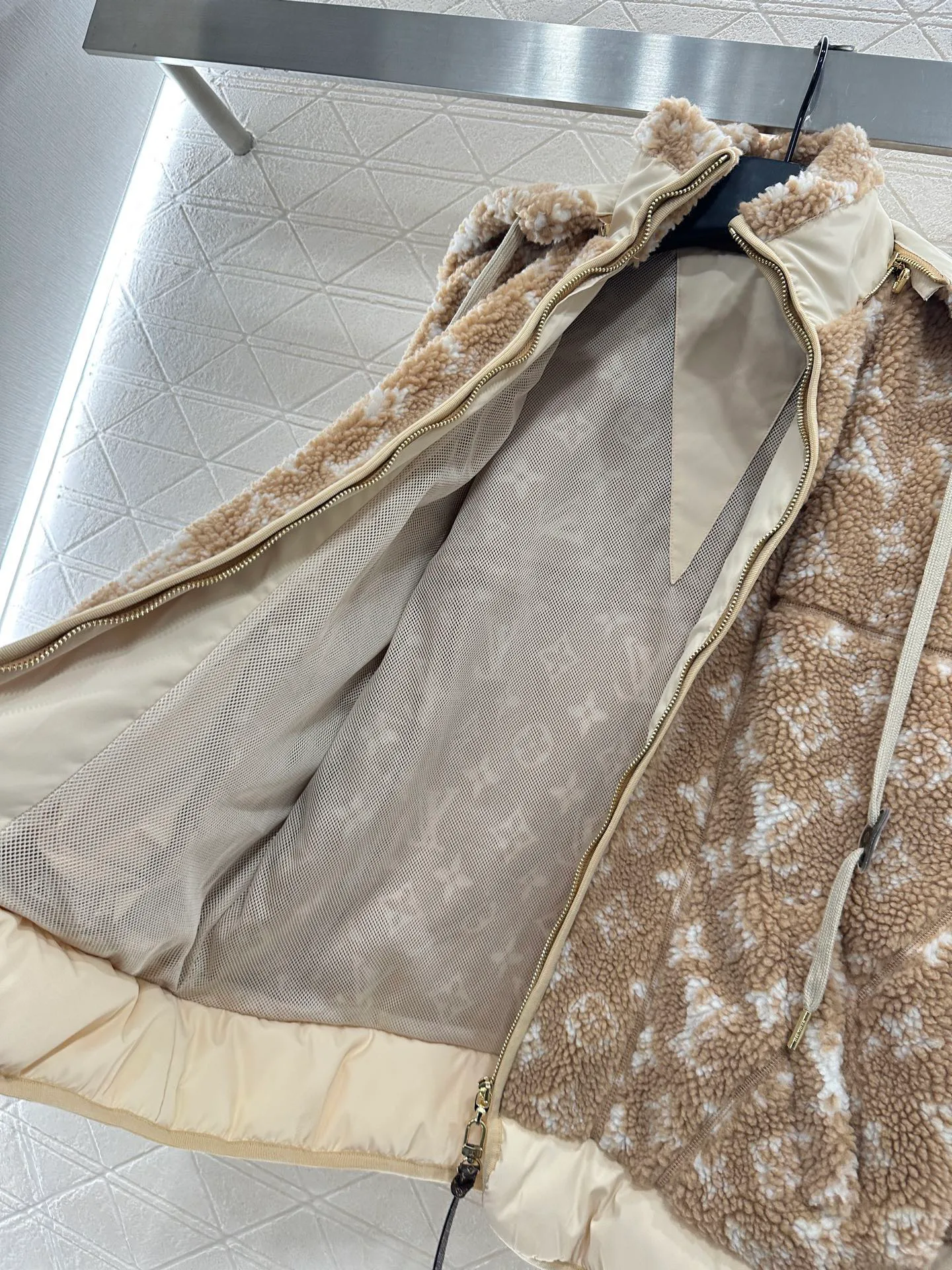 Куртки Женские Louis Vuitton 189304