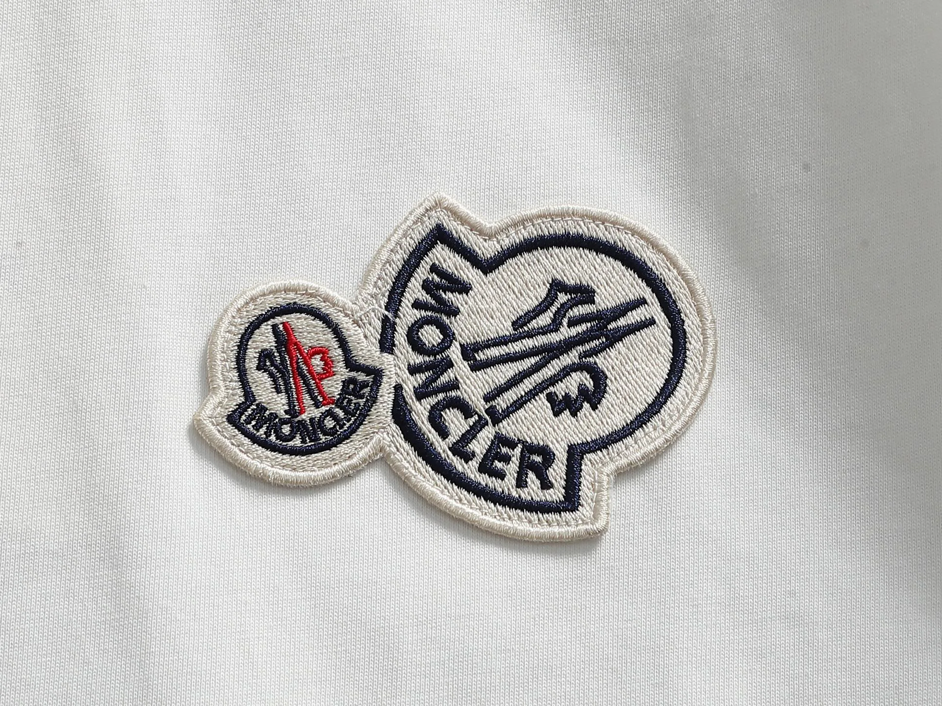 Футболки Женские Moncler 1617509