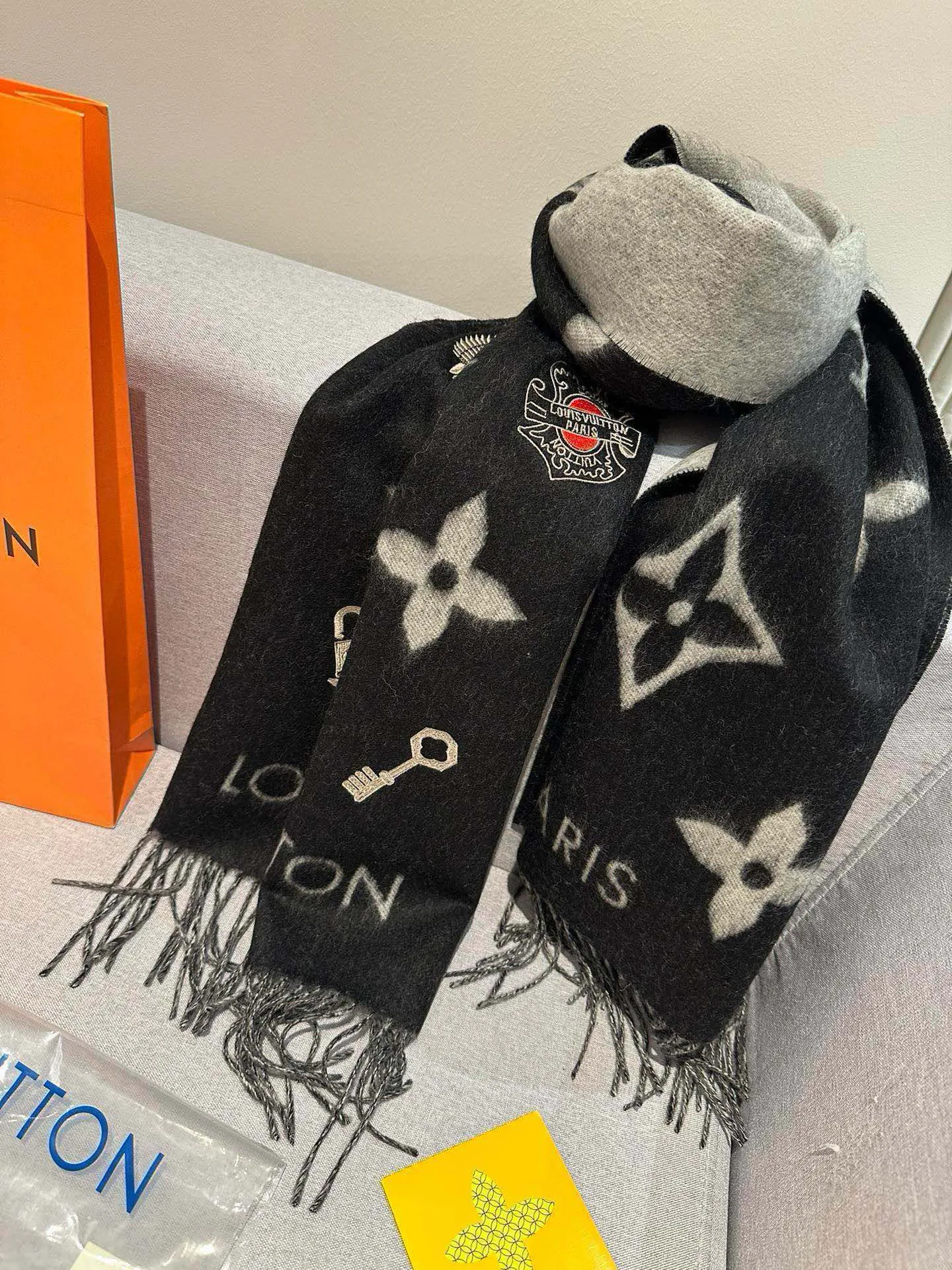 Шарфы Louis Vuitton 101124