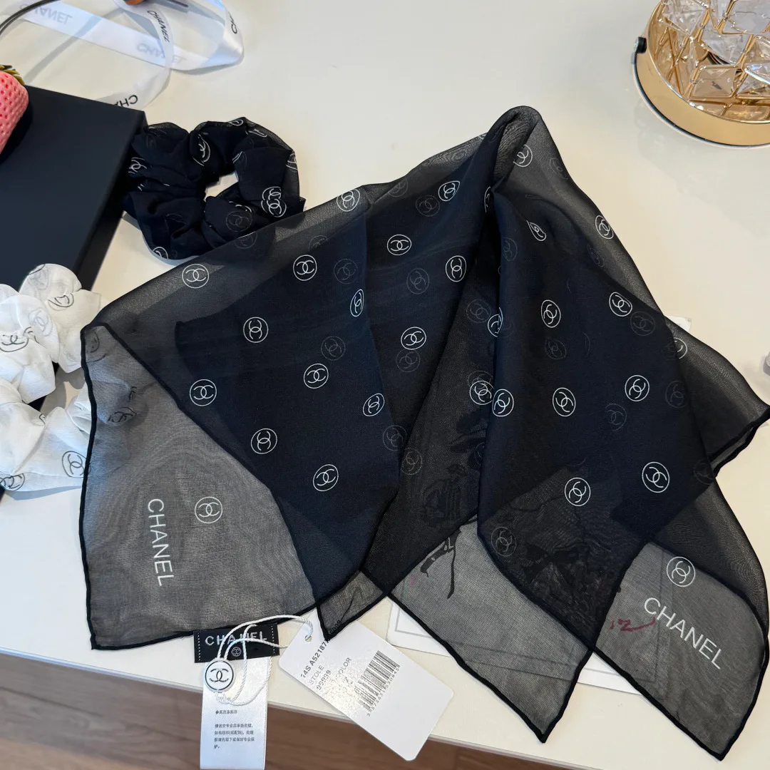 Платки Chanel 18627400