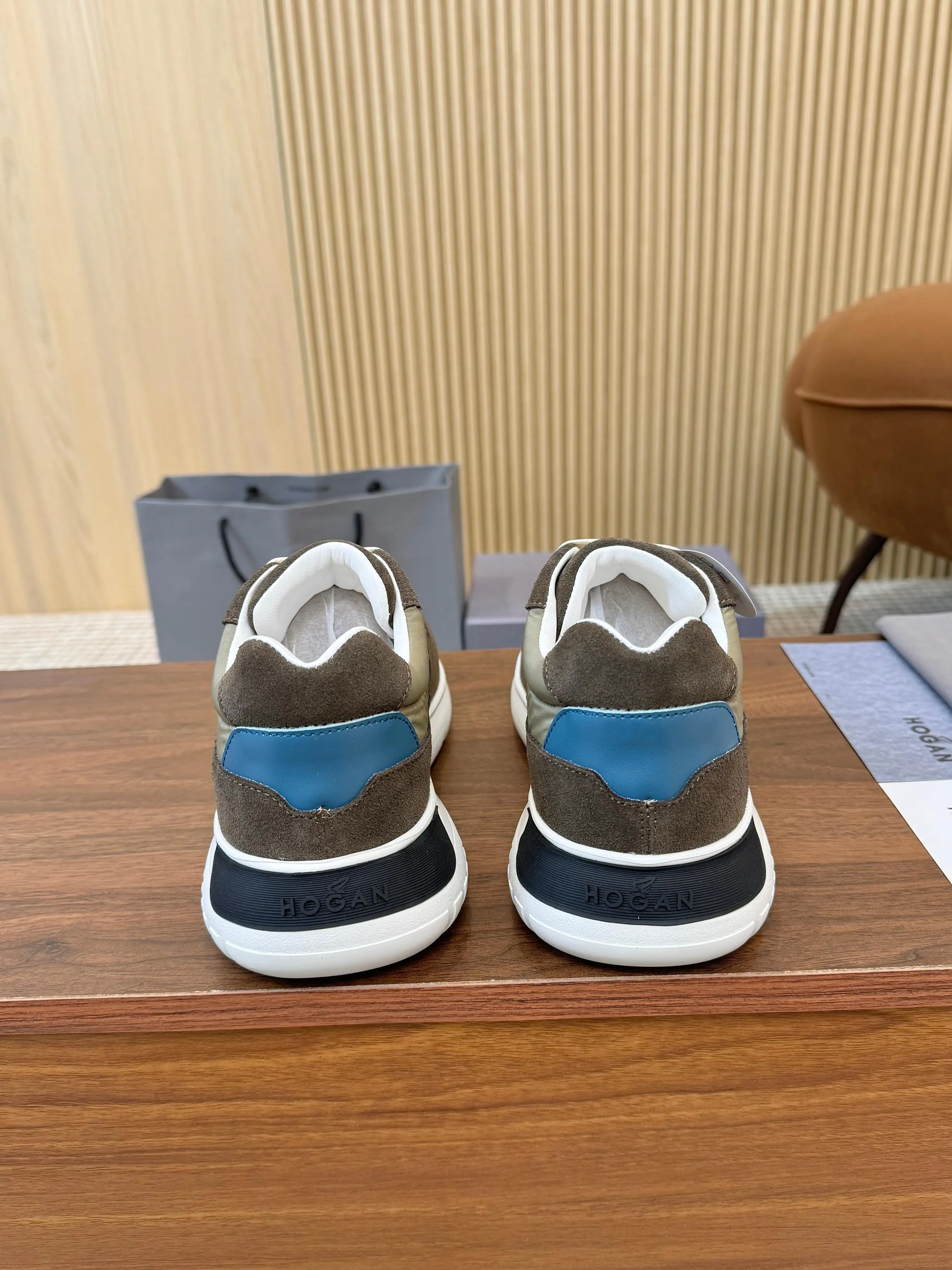 Кроссовки Женские Hogan 12835357