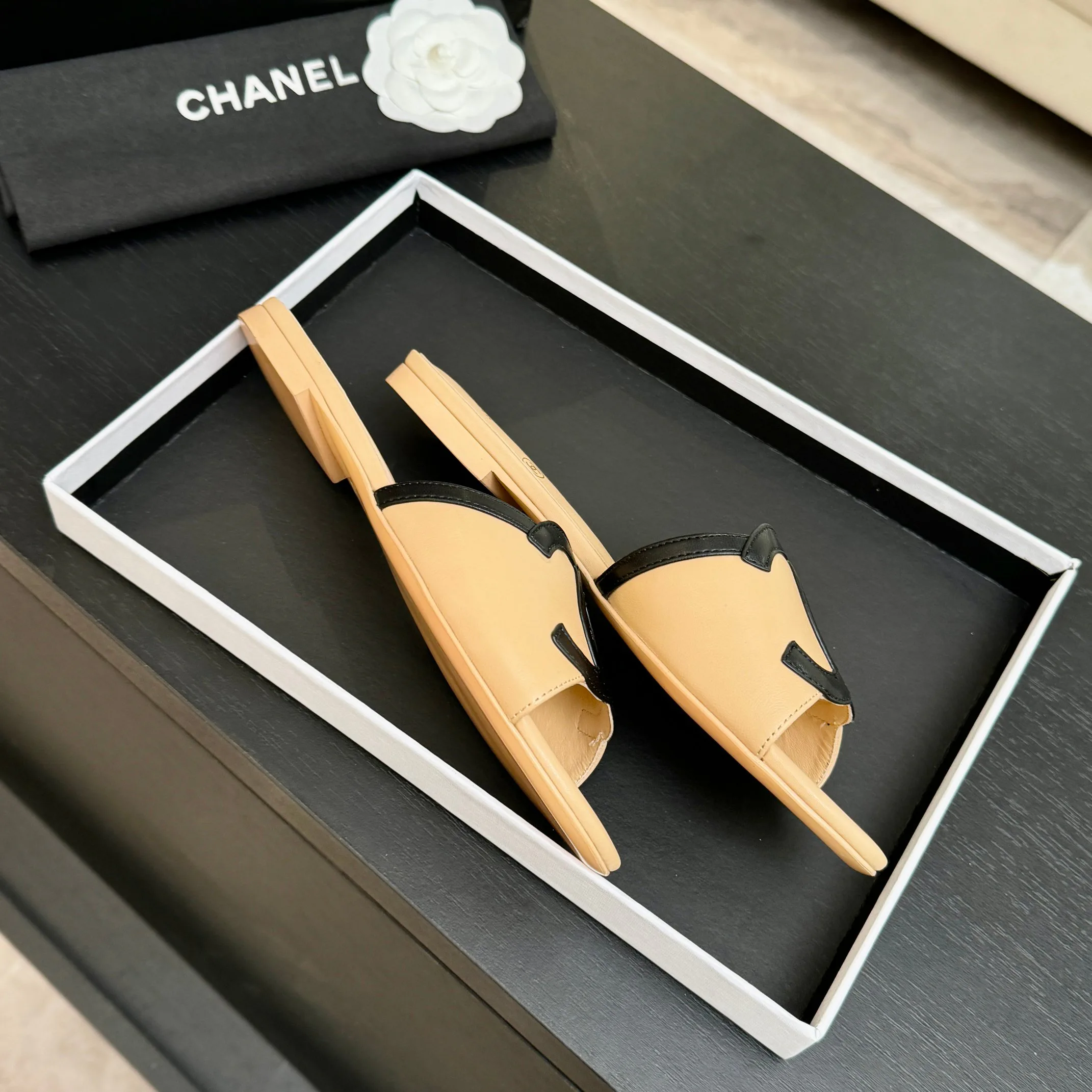 Сандалии Женские Chanel 11648956