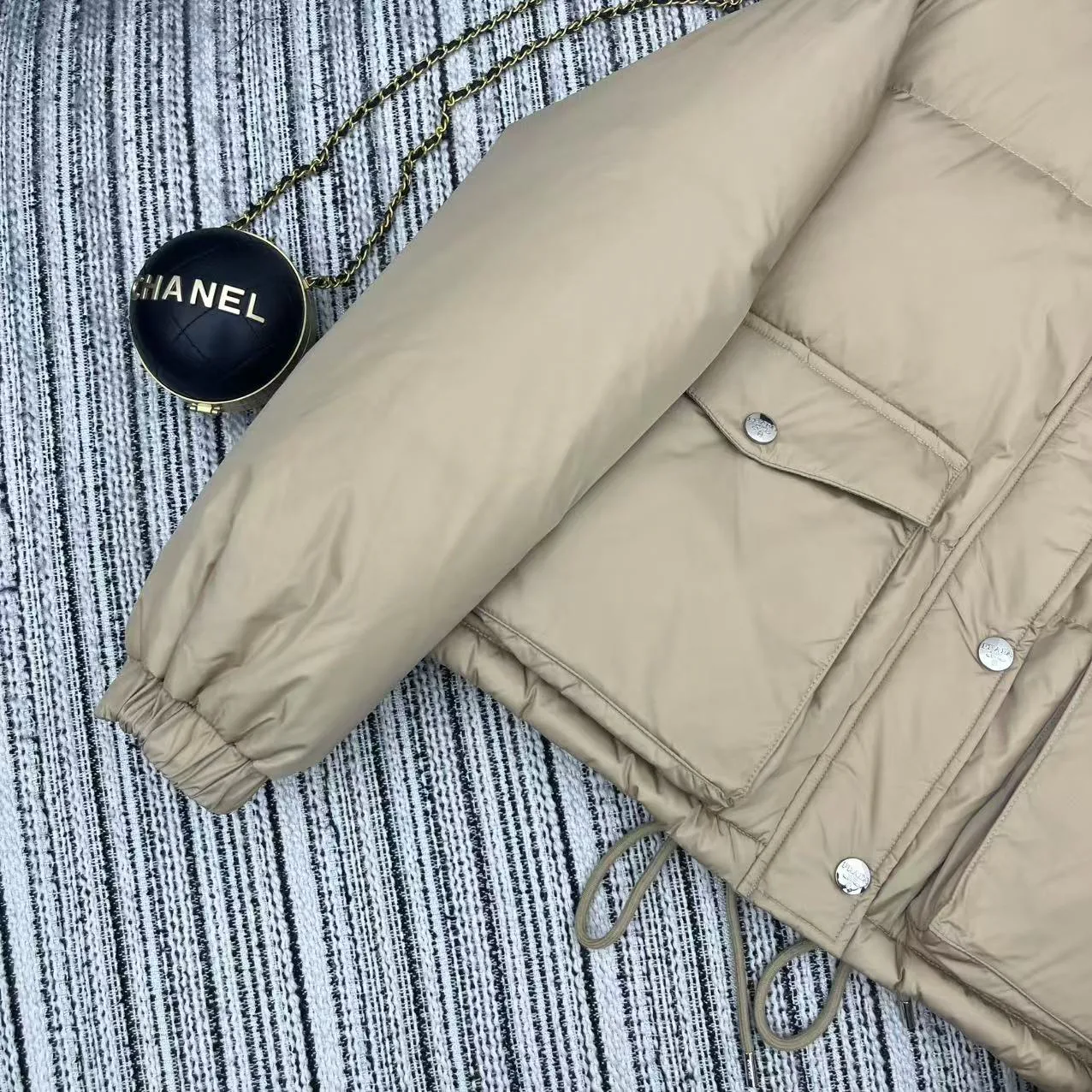 Куртки И Пуховики Женские Prada 792850