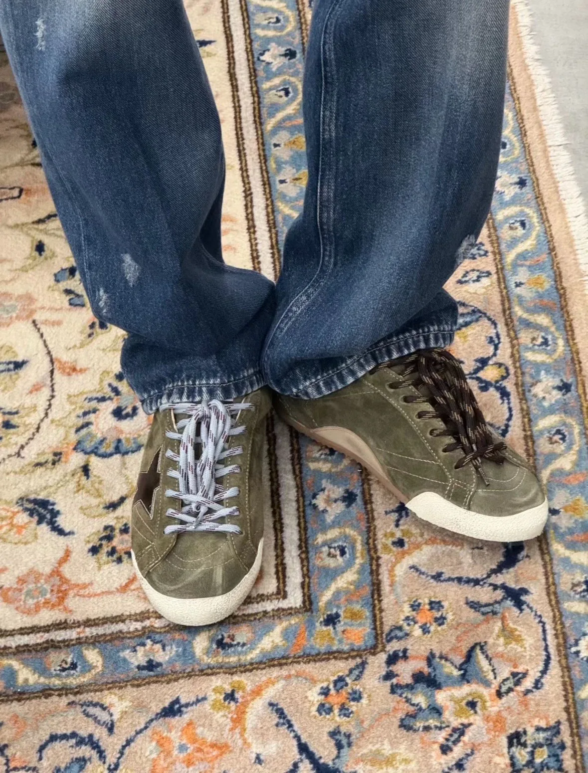 Кроссовки Женские Golden Goose 18204640
