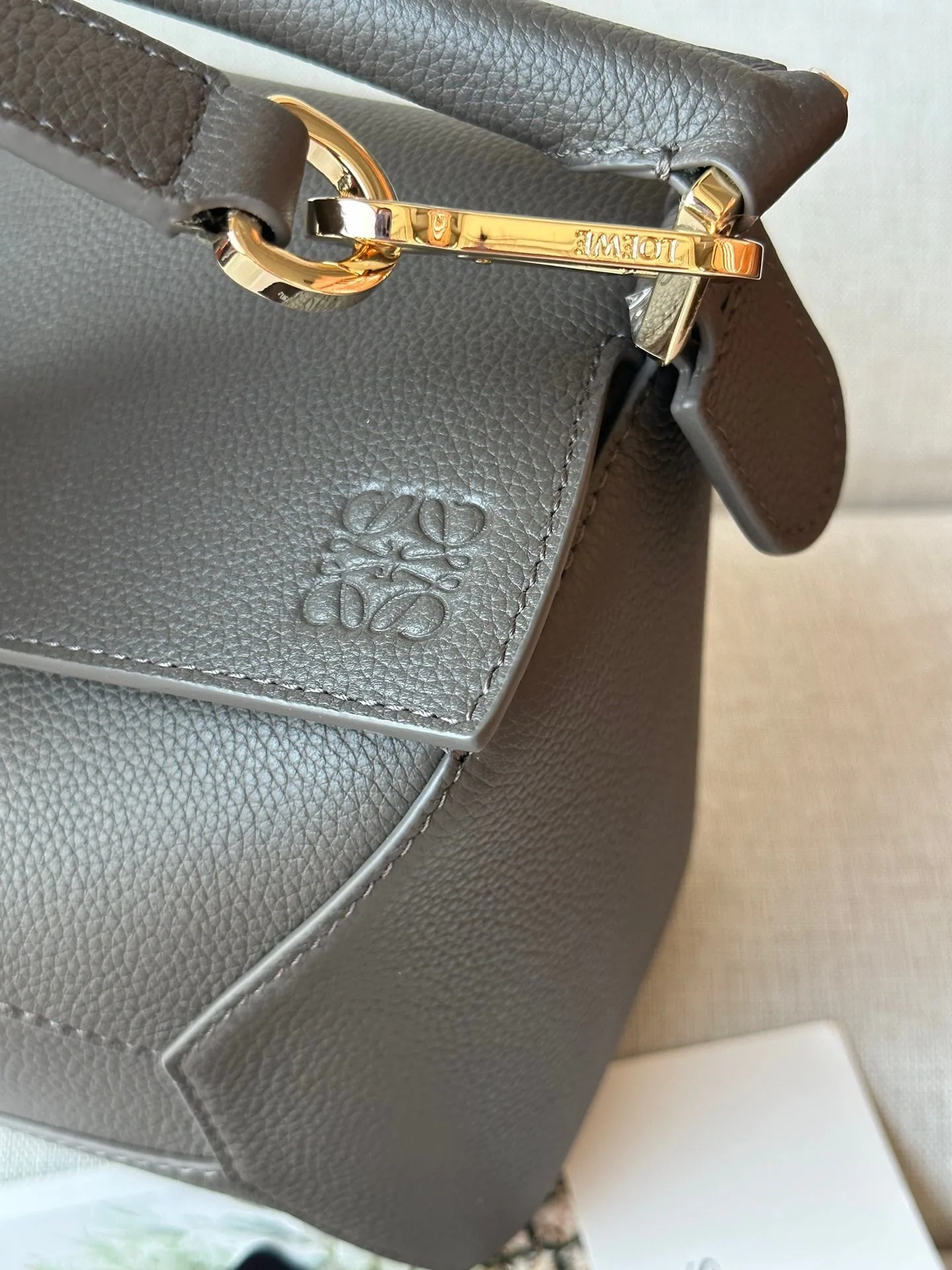 Классические Сумки Женские Loewe 13339539