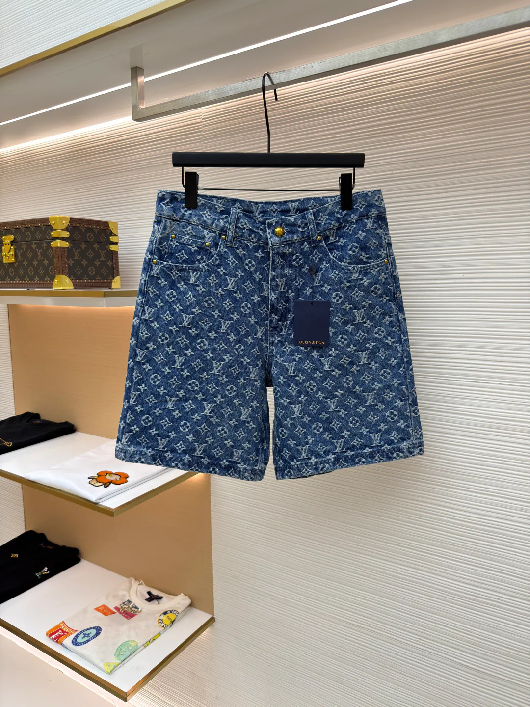 Шорты Мужские Louis Vuitton 13077110