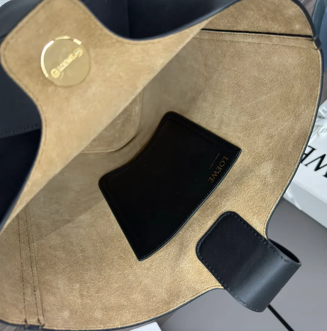 Классические Сумки Женские Loewe 690441