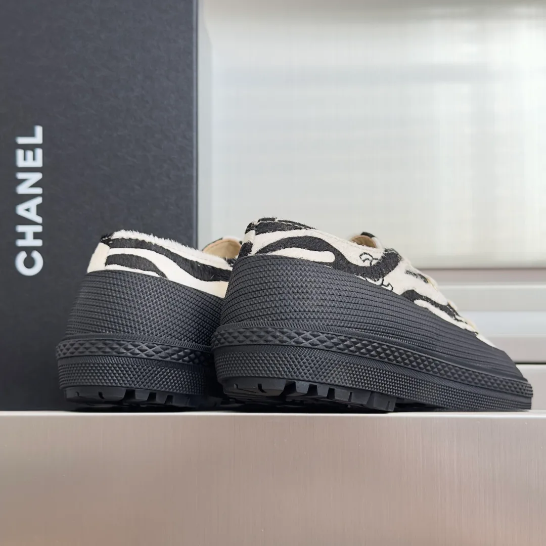 Кроссовки Женские Chanel 18092992