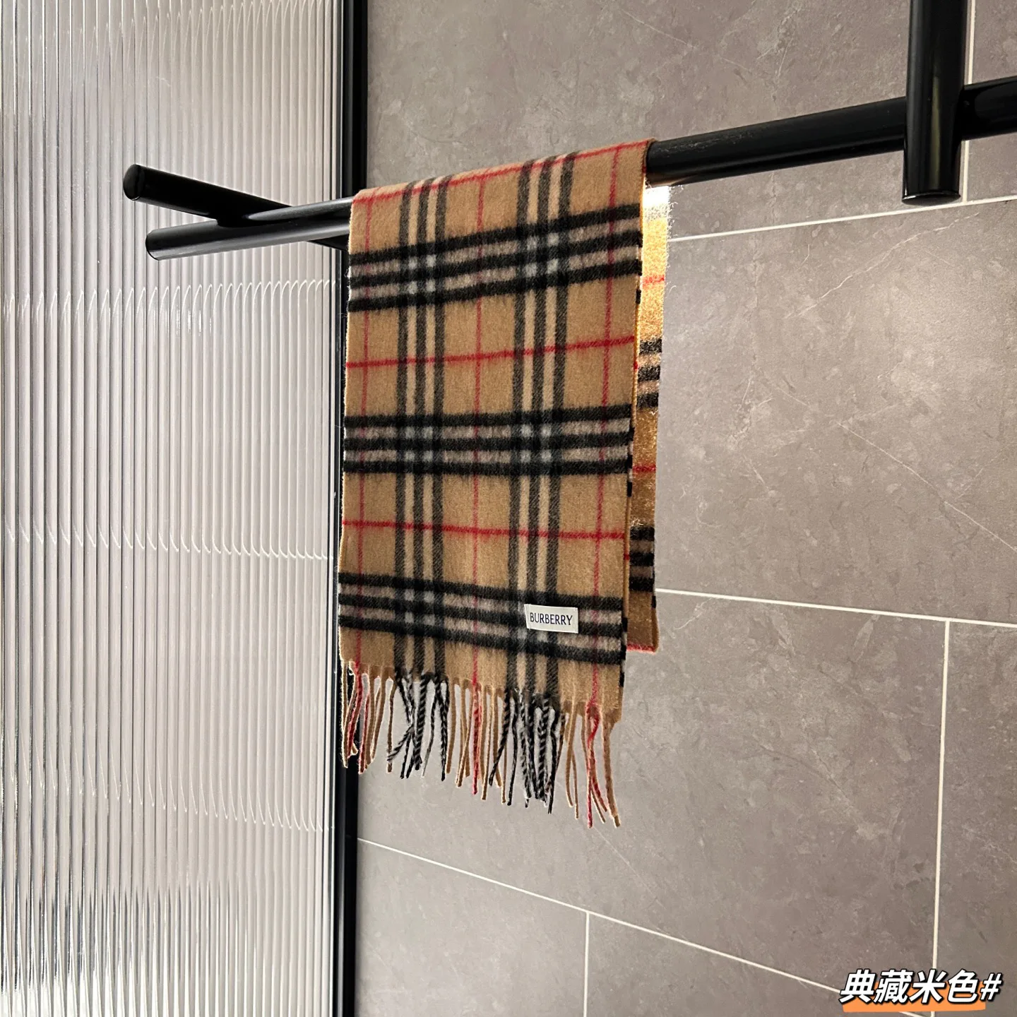Шарфы Burberry 18507399