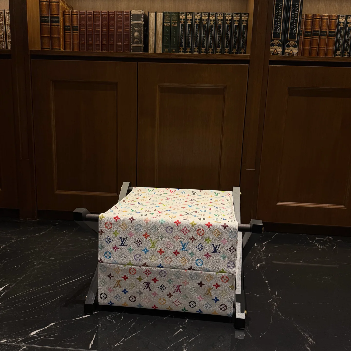 Текстиль Louis Vuitton 11272260