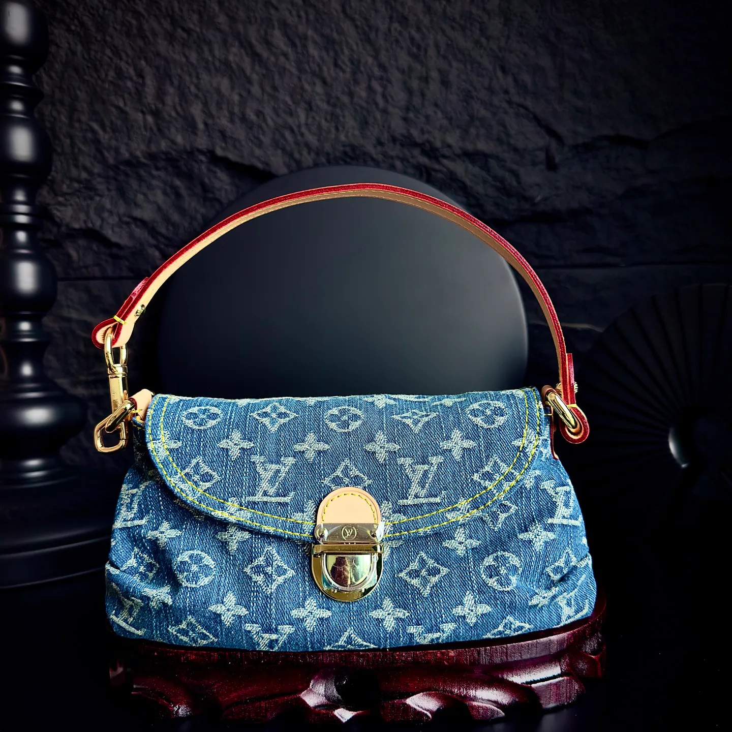 Клатчи Женские Louis Vuitton 13208799