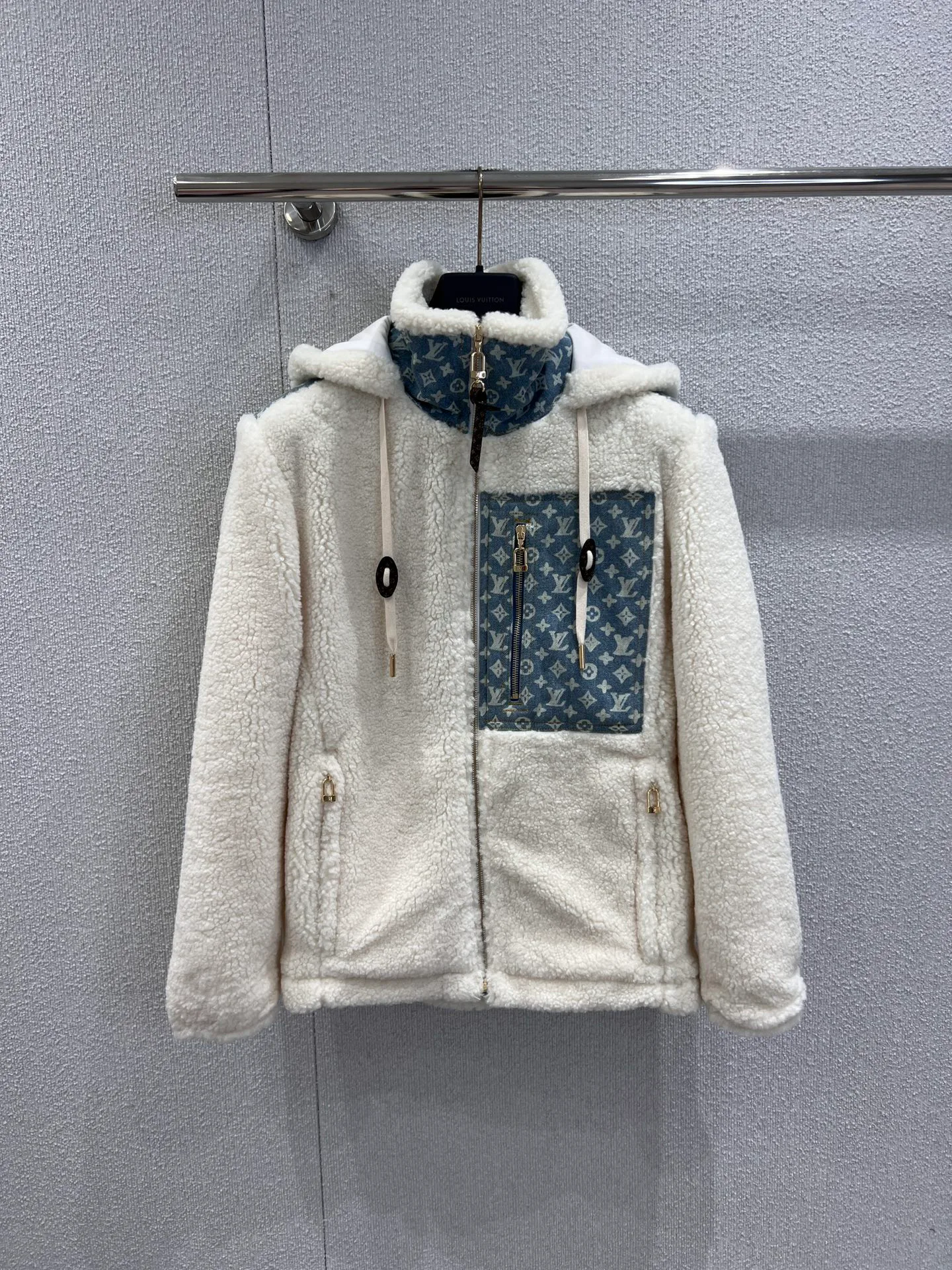 Куртки И Пуховики Женские Louis Vuitton 566386