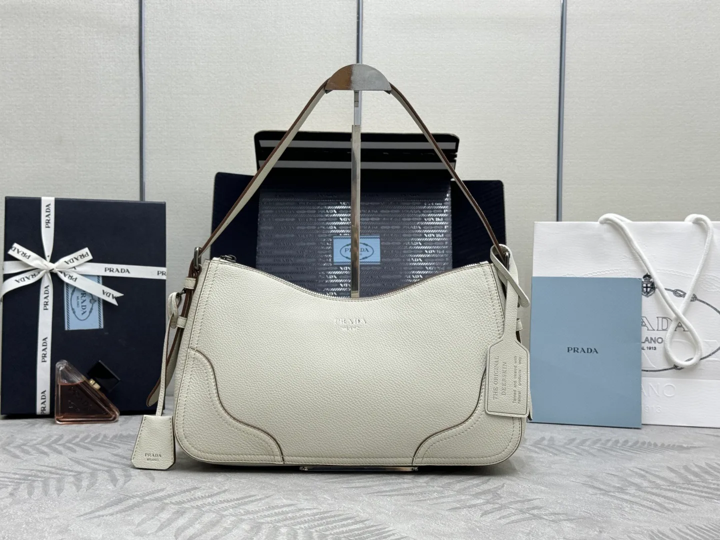 Сумки На Ремне Женские Prada 617100