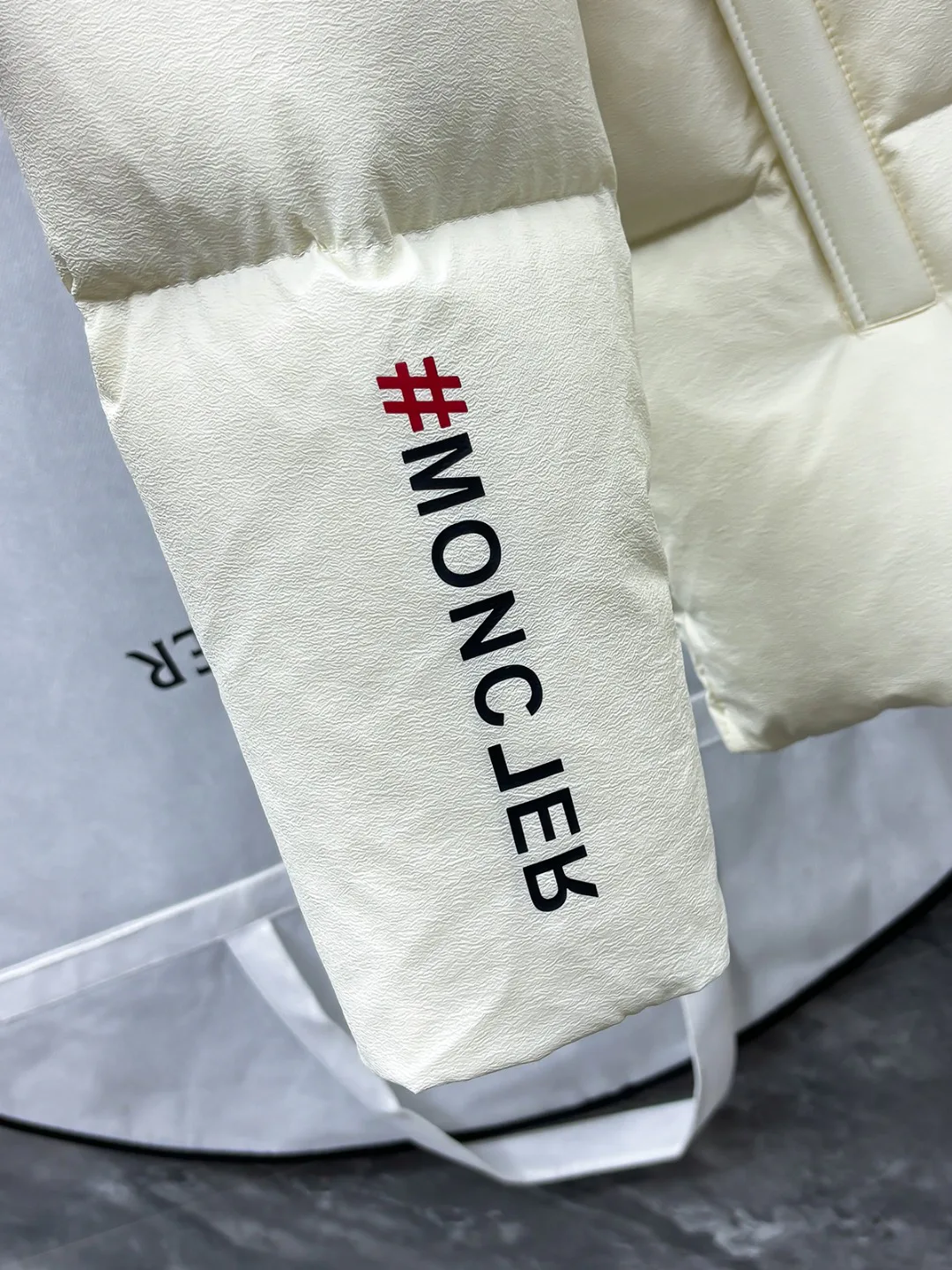 Куртки И Пуховики Мужские Moncler 798337