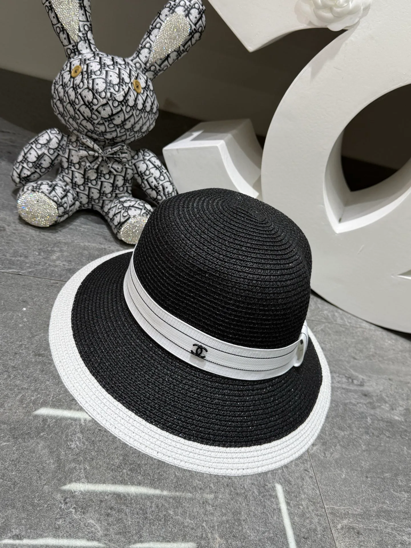 Головные Уборы Chanel 17810495