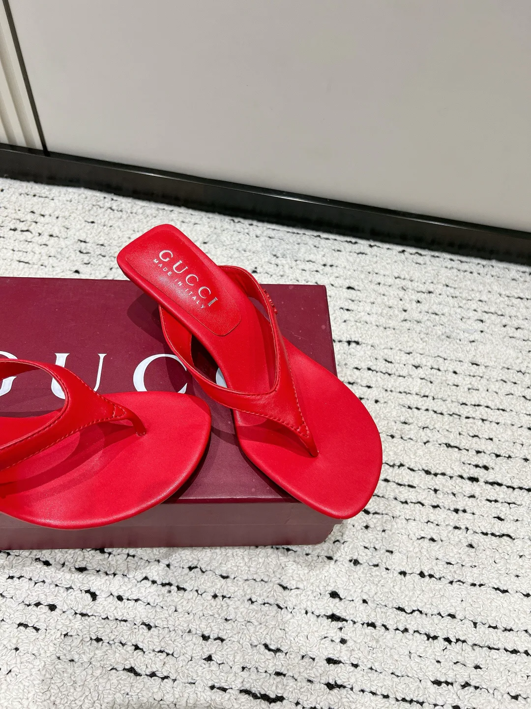 Шлепанцы Женские Gucci 17637845