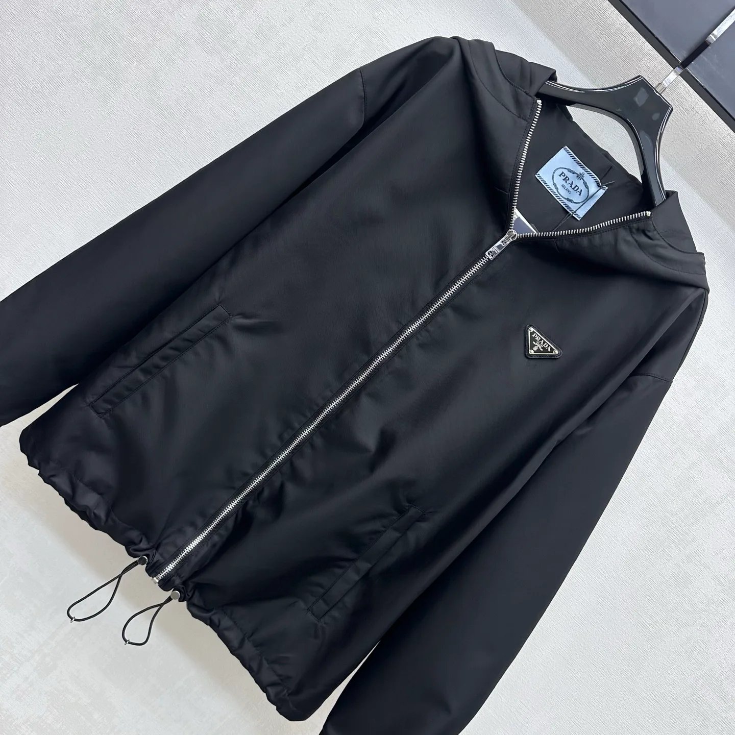 Куртки И Пуховики Женские Prada 18928387