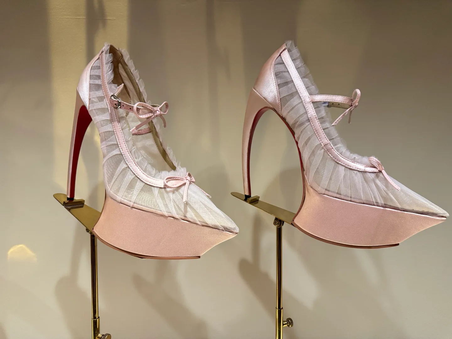 Туфли Женские Christian Louboutin 4743760