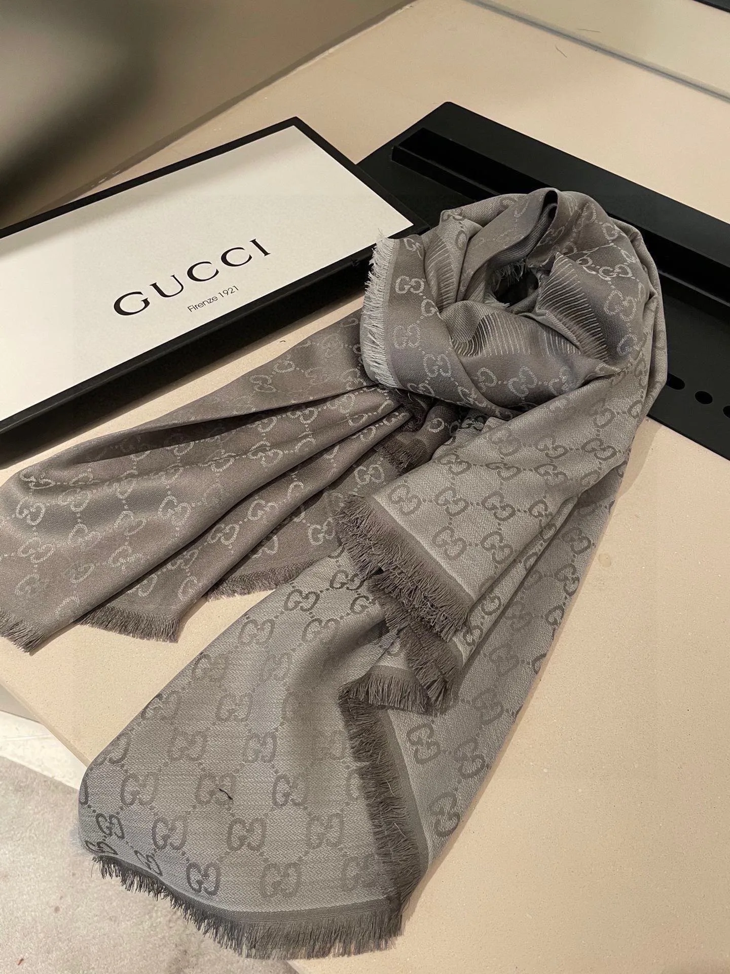 Шарфы Gucci 11633400