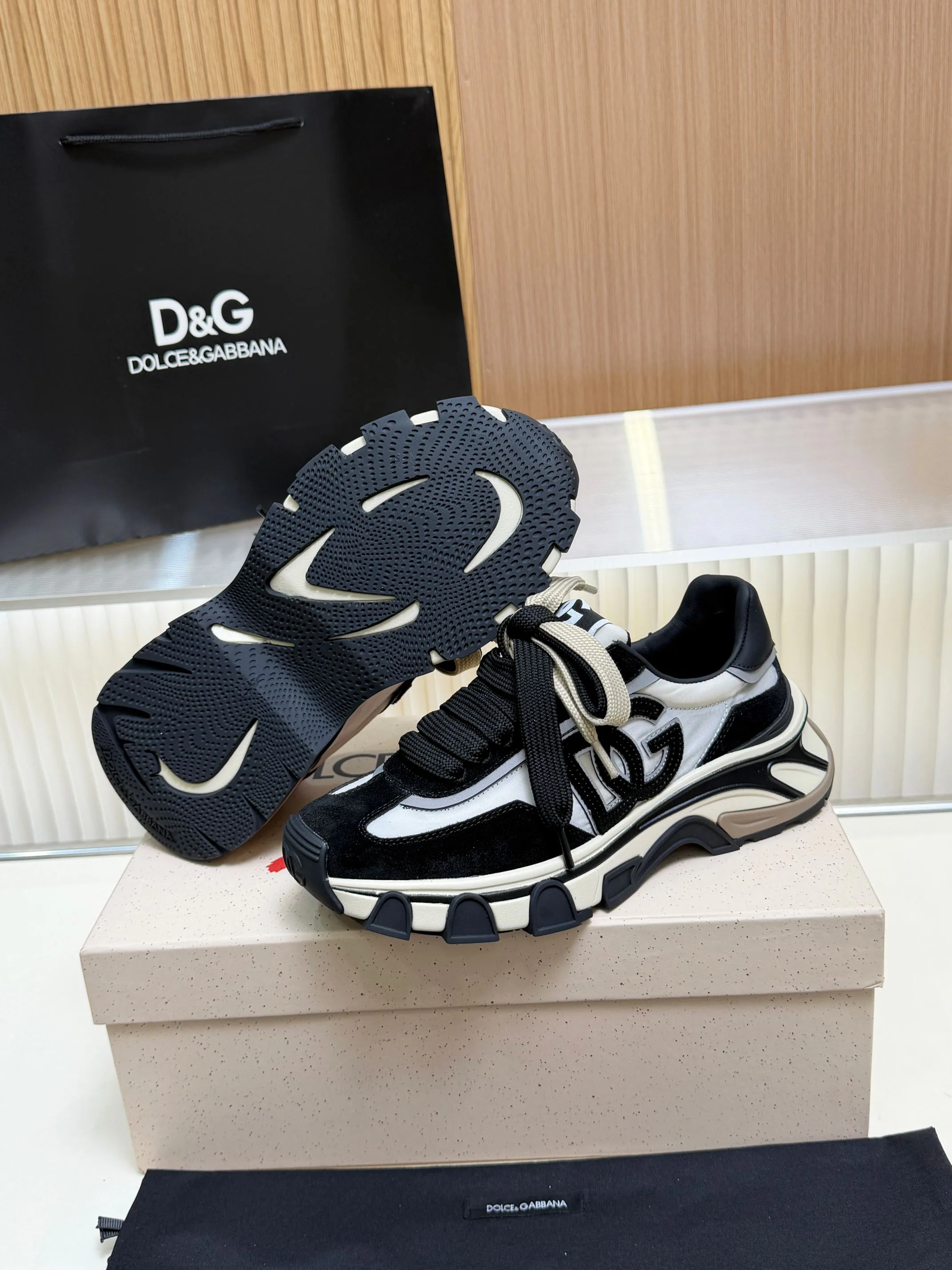Кроссовки Женские Dolce & Gabbana 18908826
