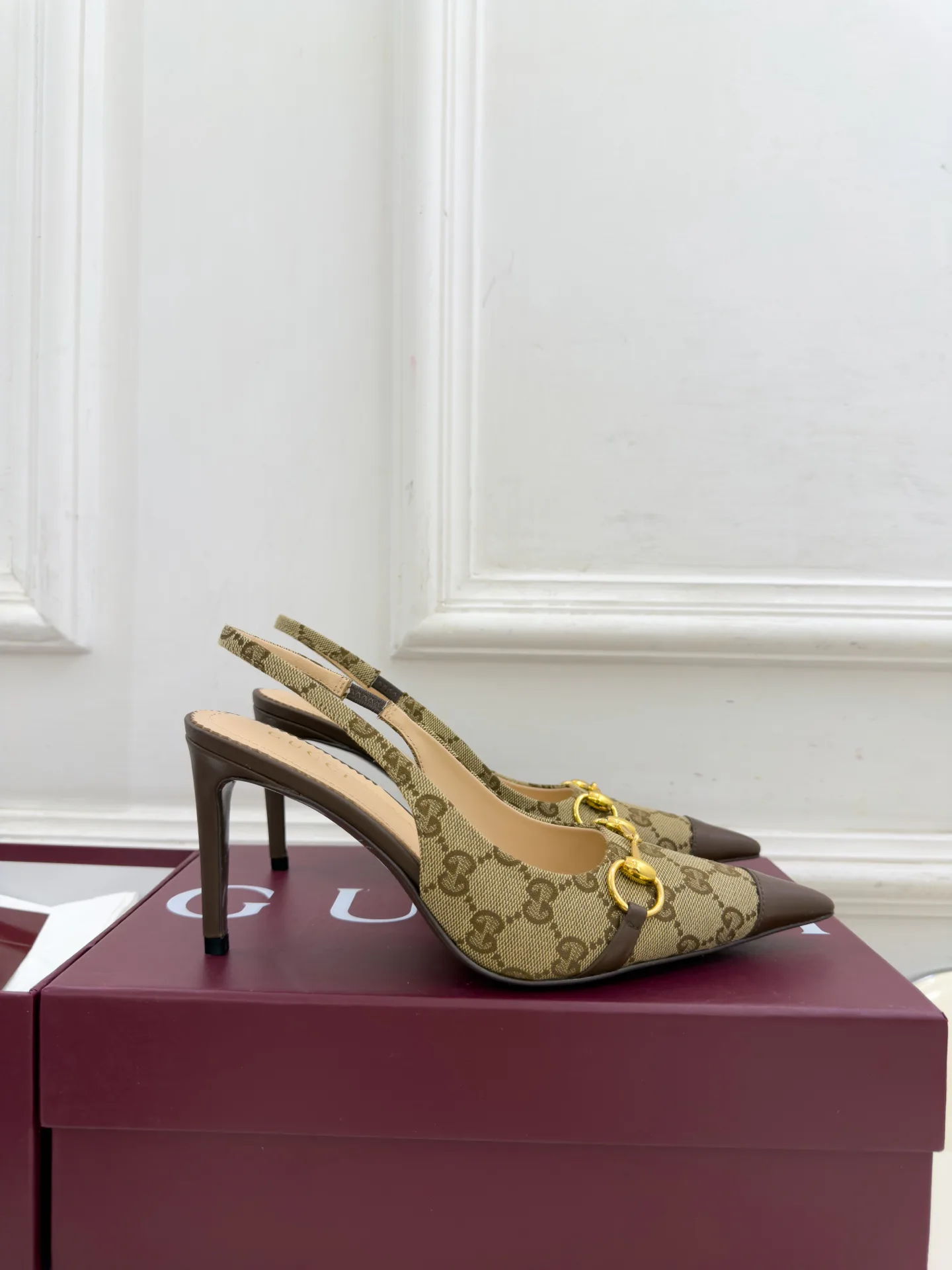 Туфли Женские Gucci 18508272