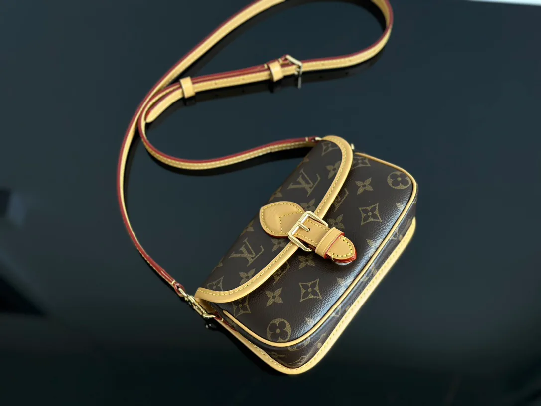 Классические Сумки Женские Louis Vuitton 11564832