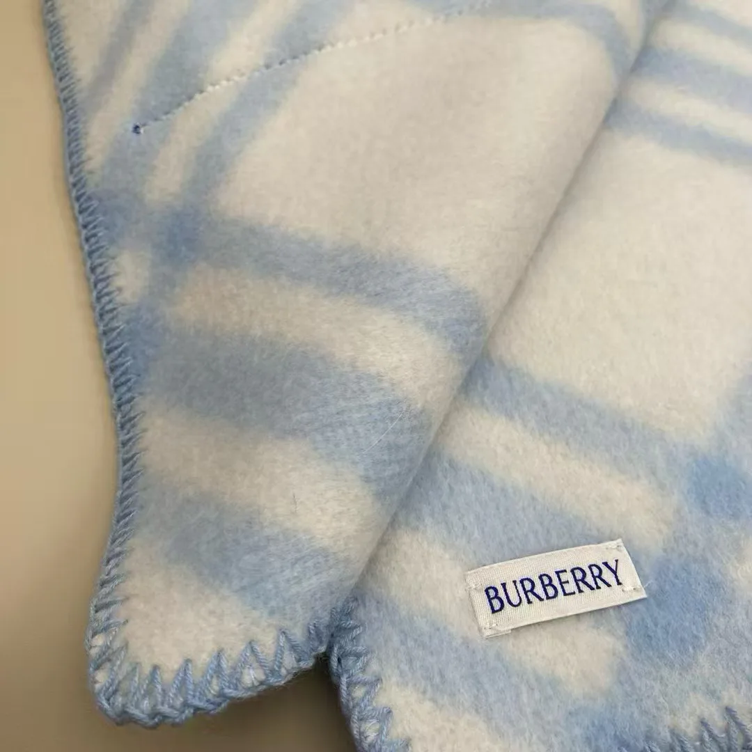 Шарфы Burberry 251523