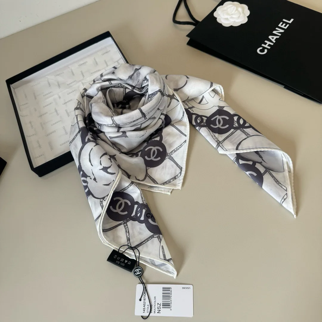 Платки Chanel 11362354