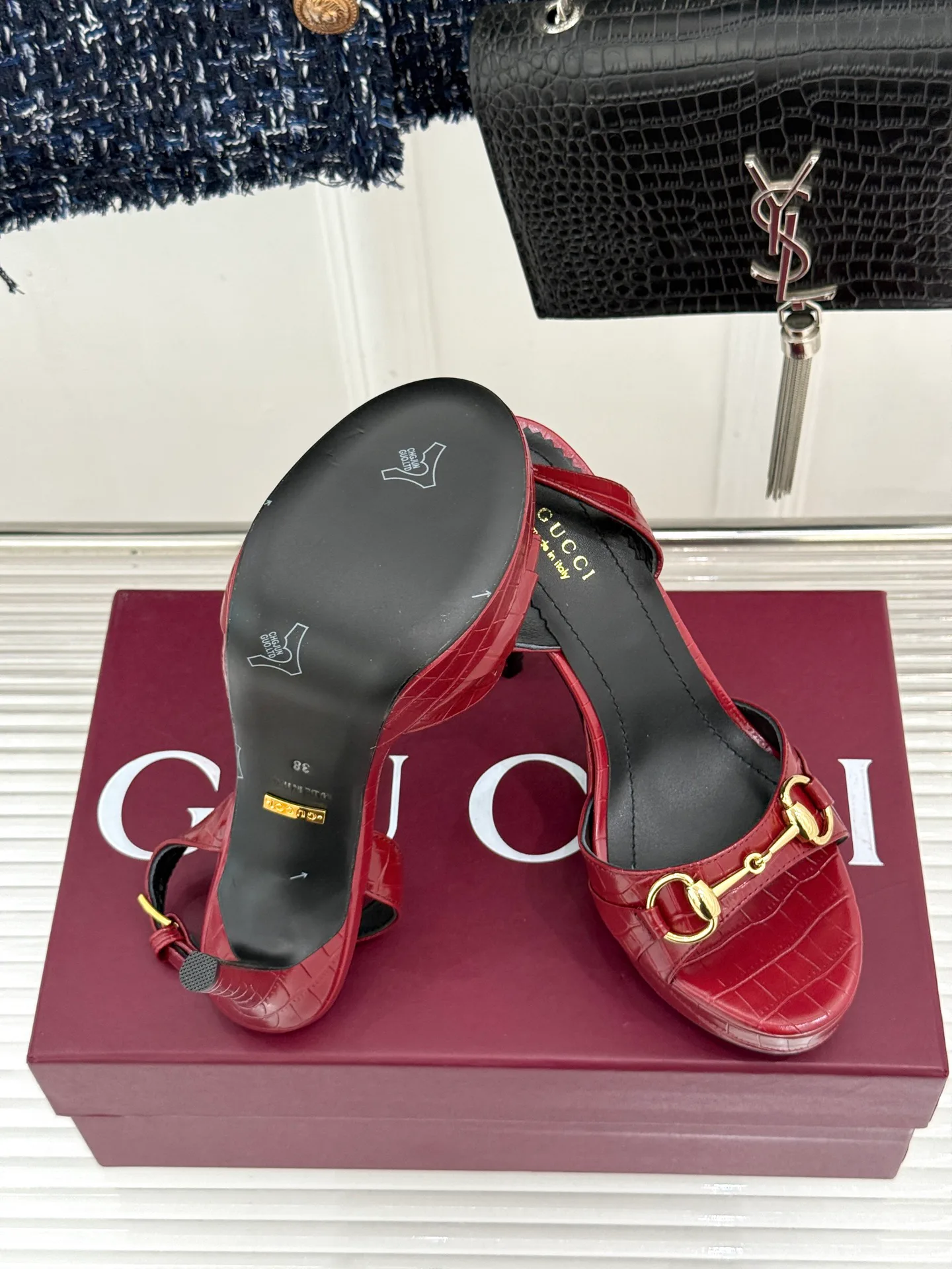 Босоножки Женские Gucci 17646531