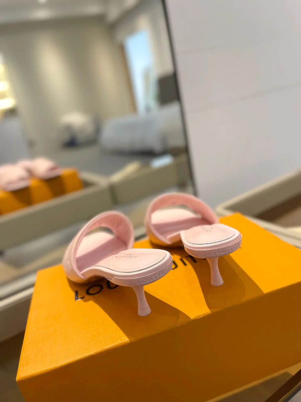 Босоножки Женские Louis Vuitton 9865393