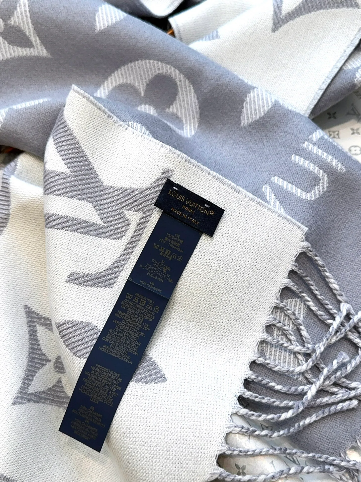 Шарфы Louis Vuitton 4420