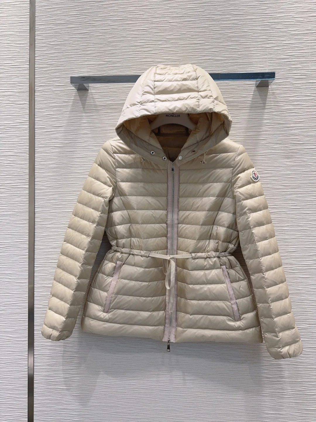 Куртки И Пуховики Женские Moncler 20100827