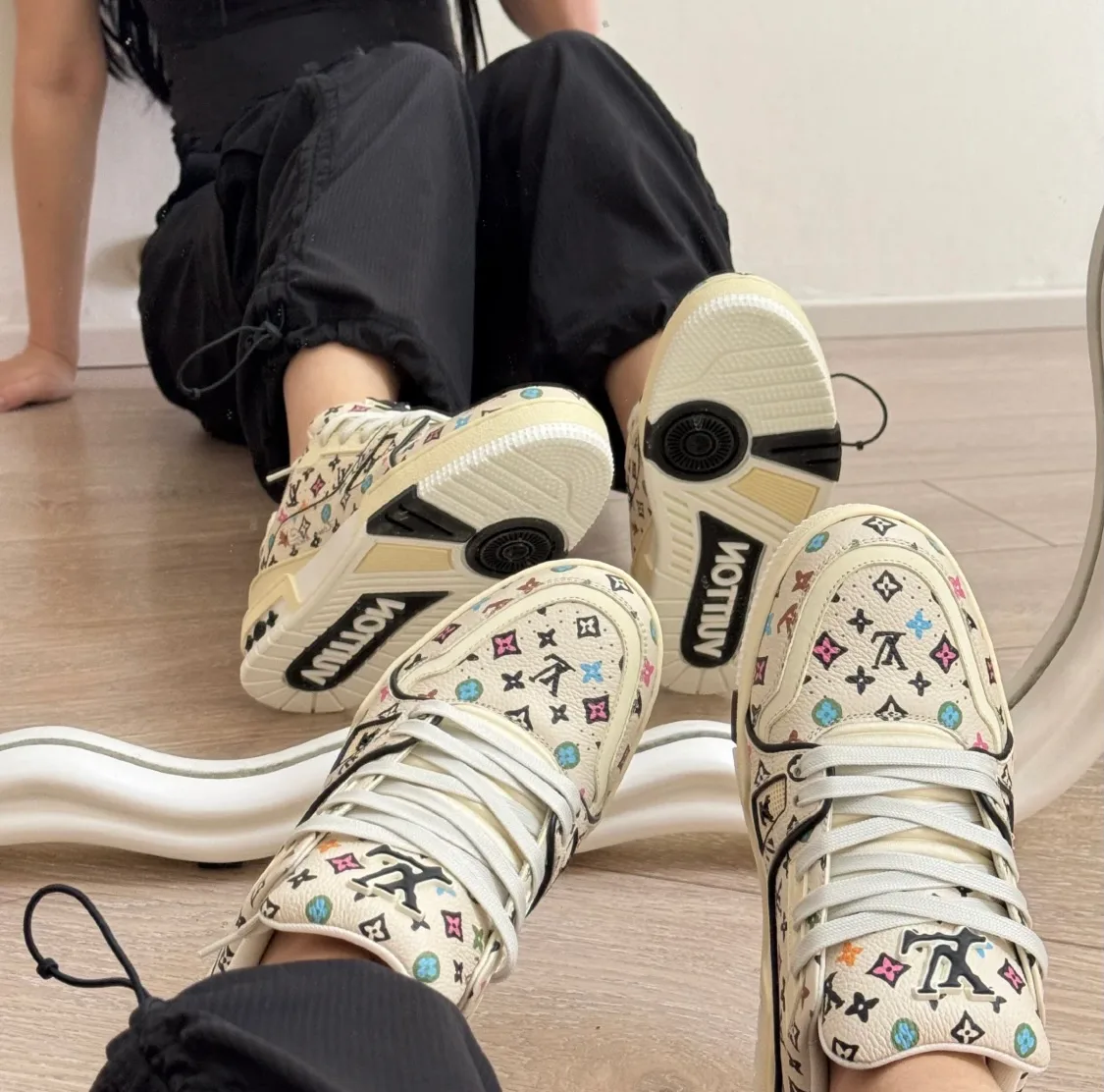 Кроссовки Женские Louis Vuitton 10234433