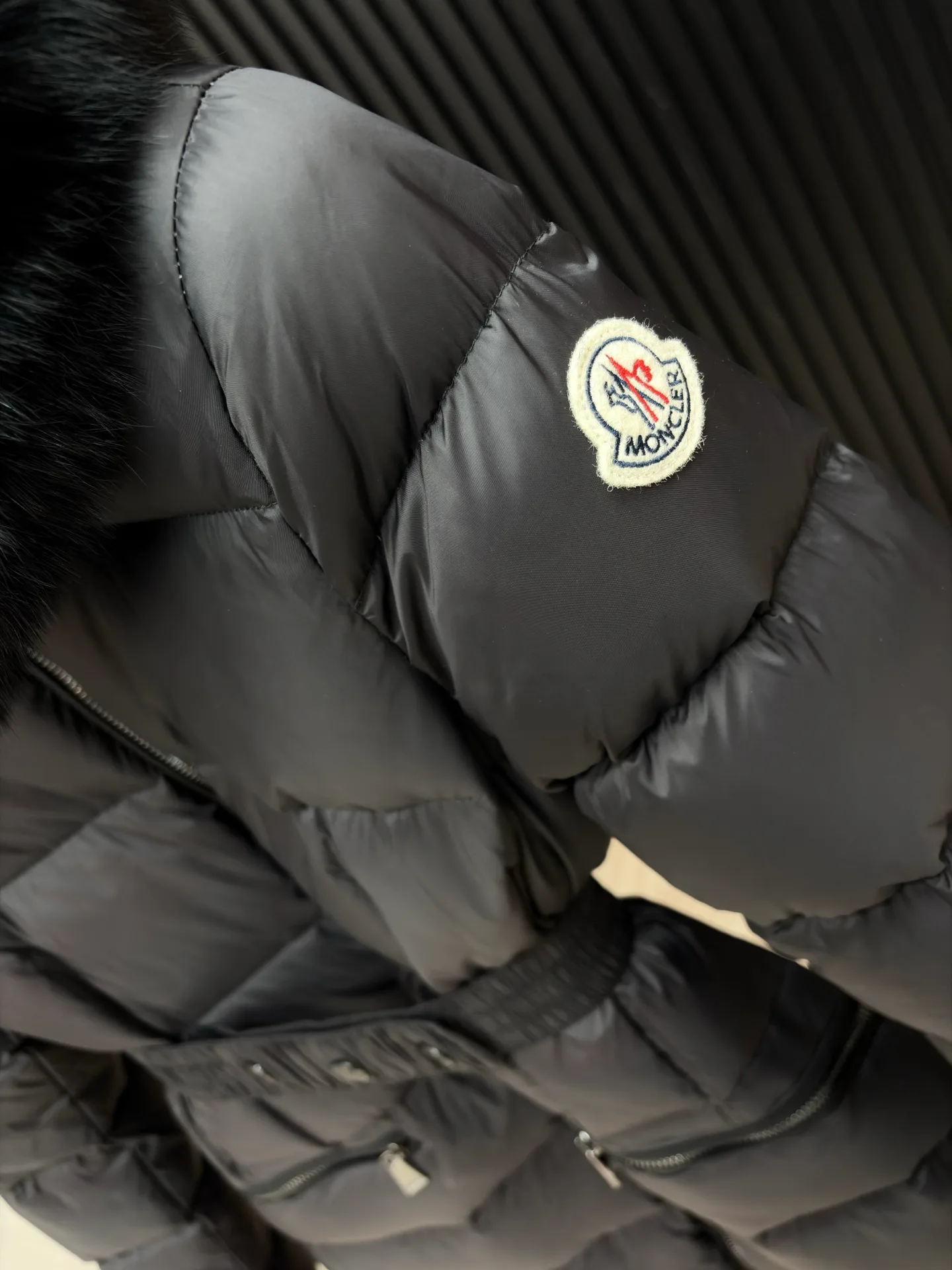 Куртки И Пуховики Женские Moncler 17926549