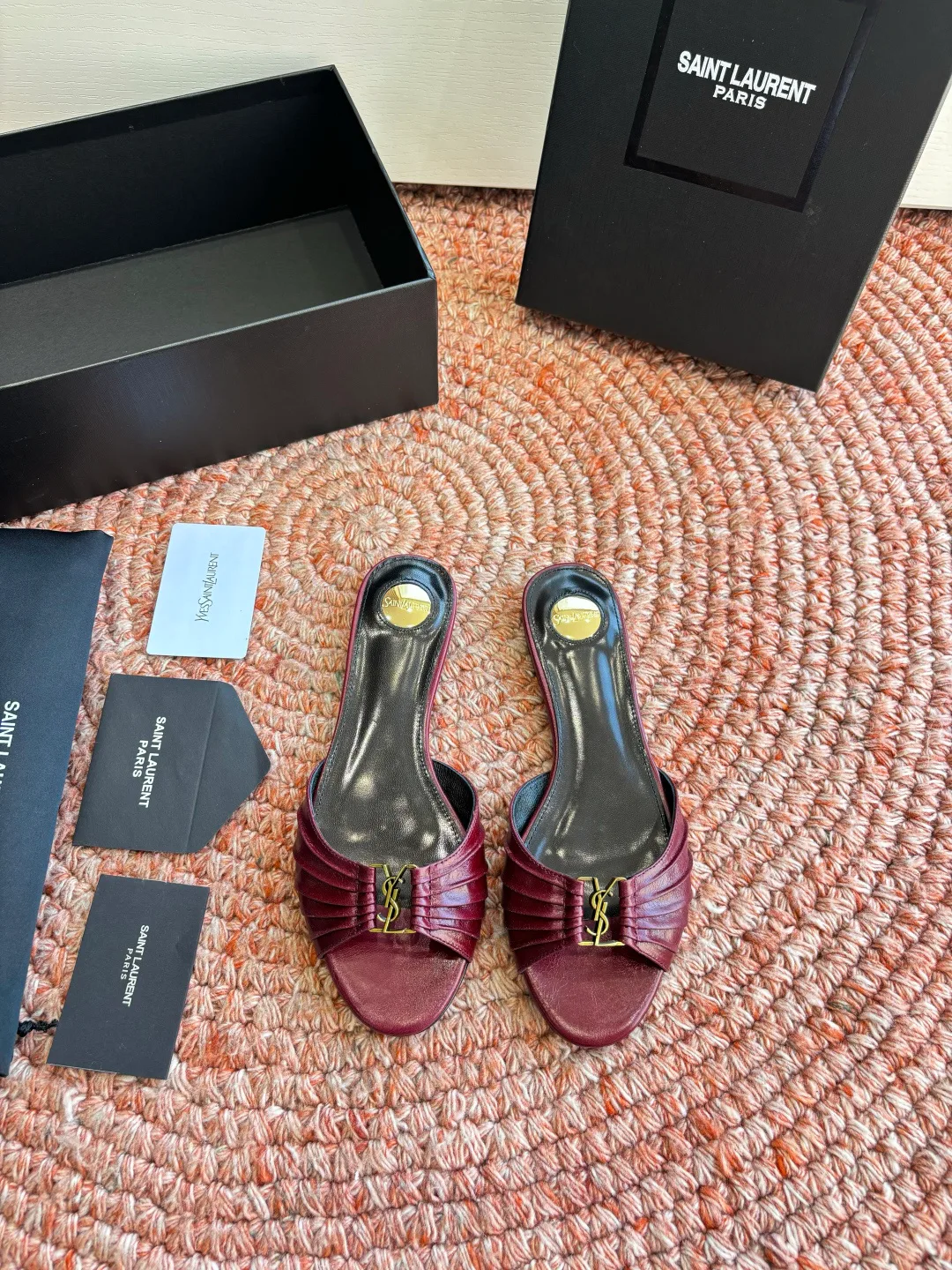 Шлепанцы Женские Saint Laurent 11599272