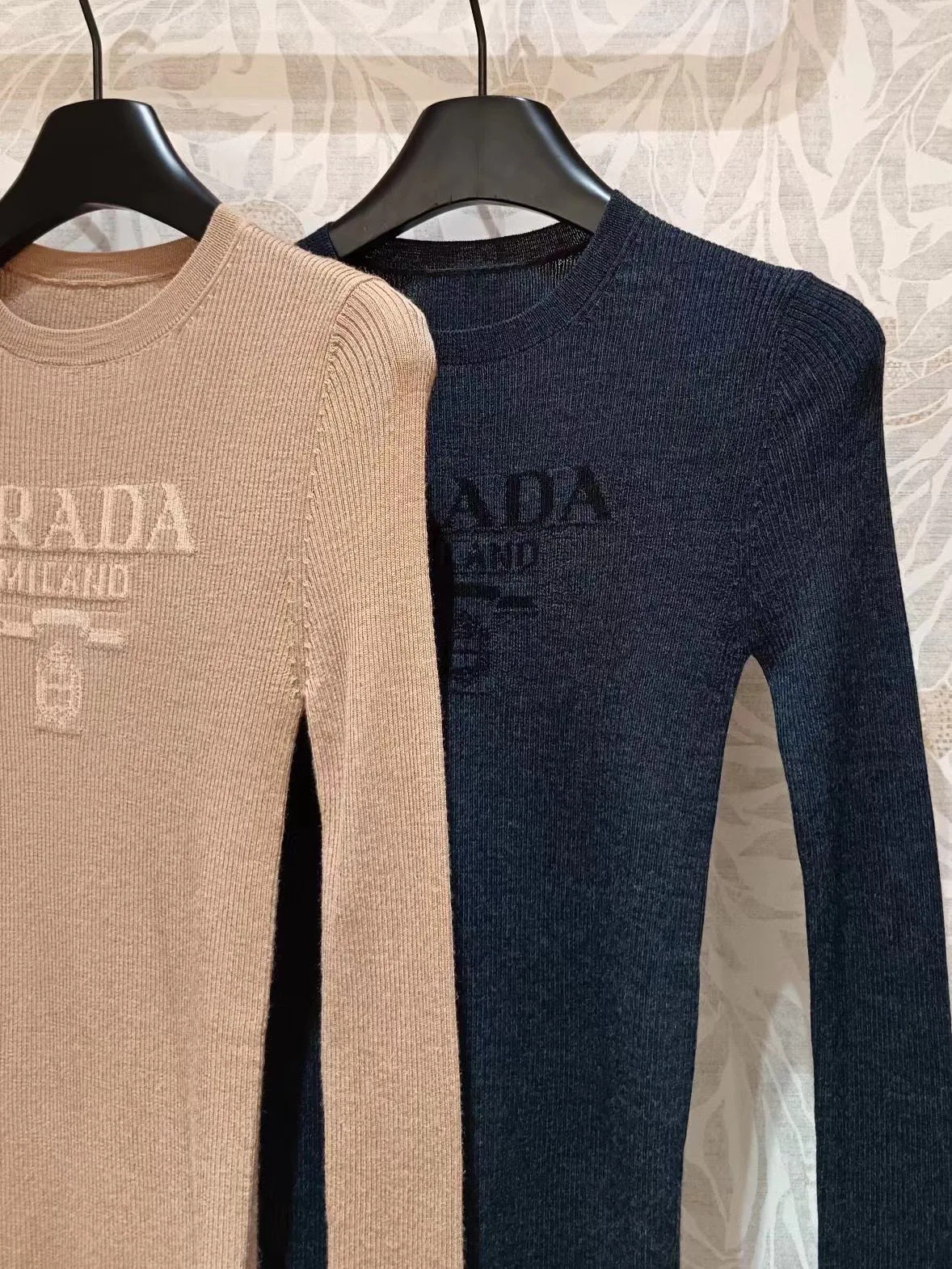 Лонгсливы Женские Prada 30198