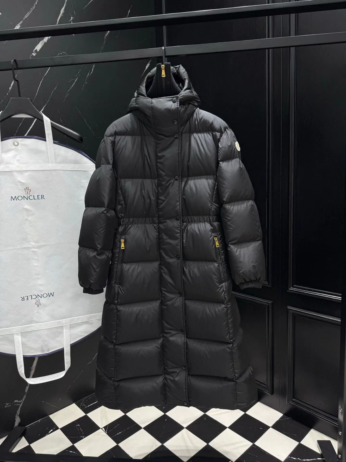 Куртки И Пуховики Женские Moncler 4963700
