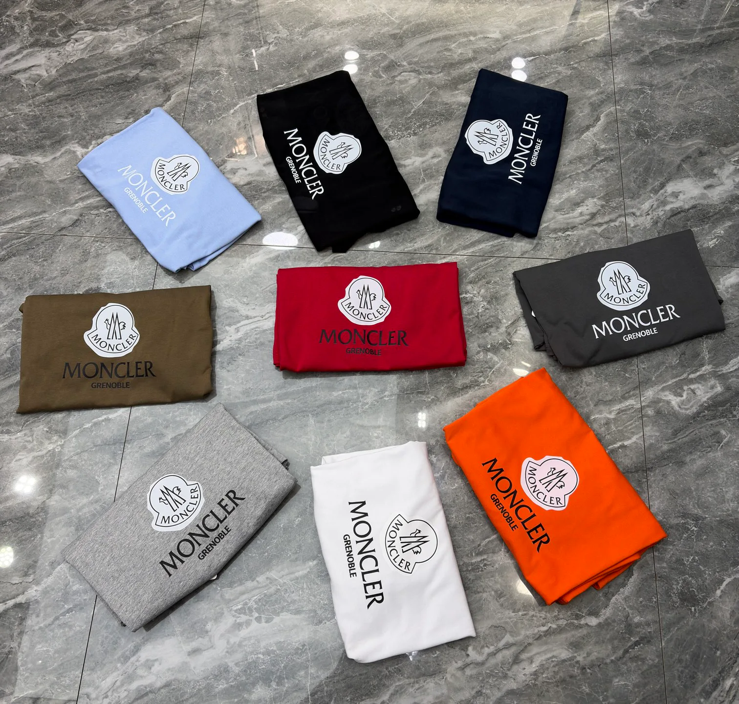 Футболки Женские Moncler 11424380